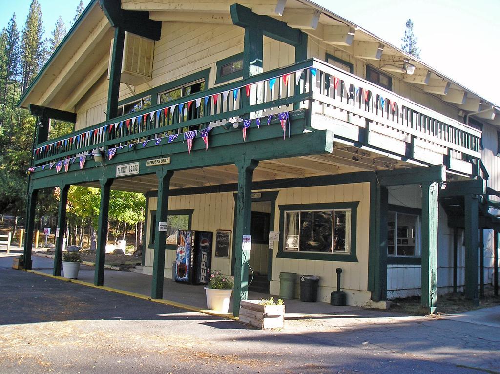 Yosemite Lakes Bunkhouse Cabin 27 Hotell Harden Flat Exteriör bild